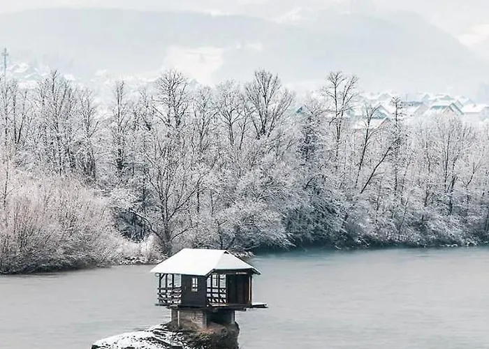 Perucac Apartment Daire Perucac